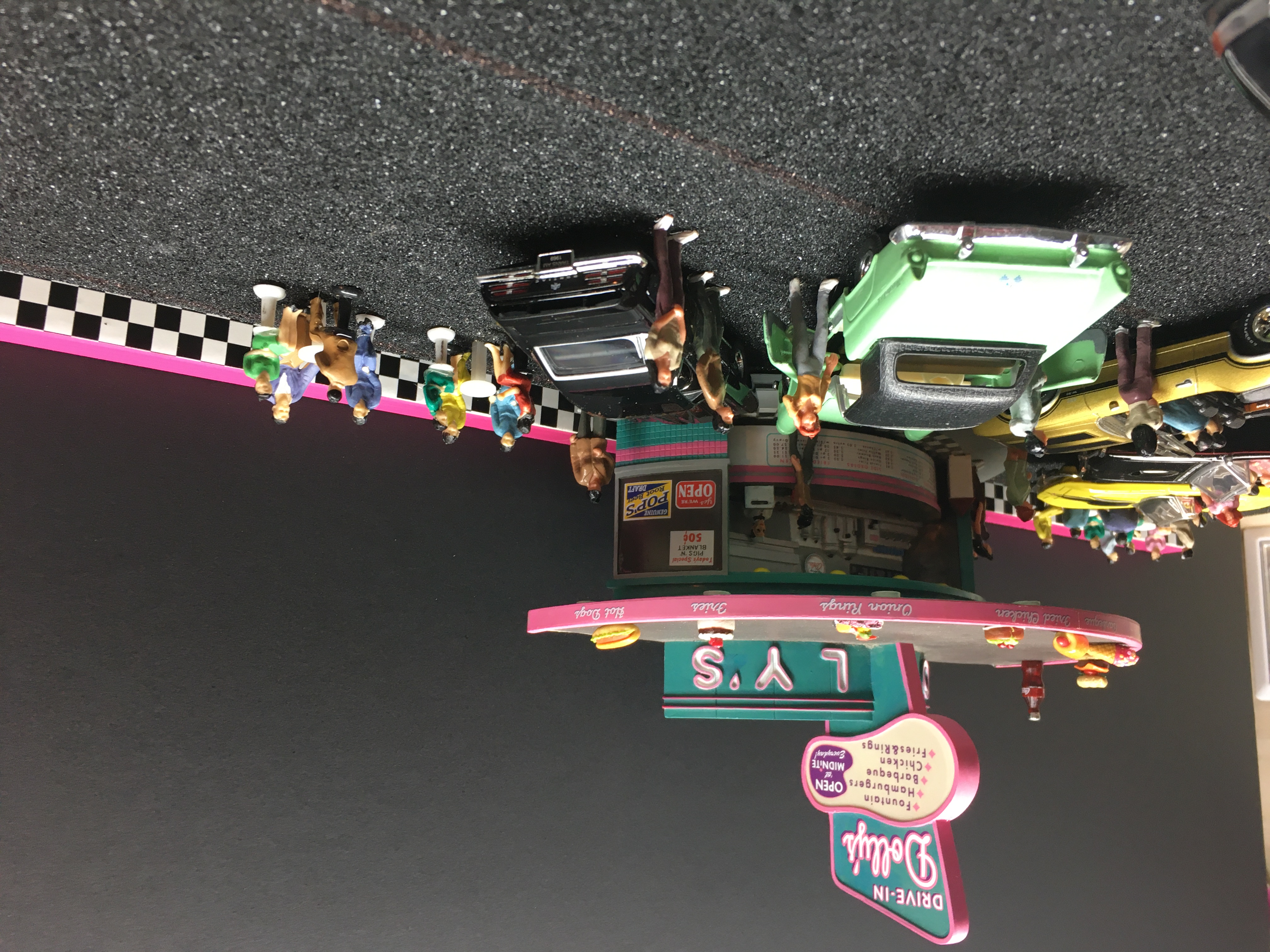 Thrift Store :: Arts & Handcrafts :: DOLLY'S DINER DIORAMA